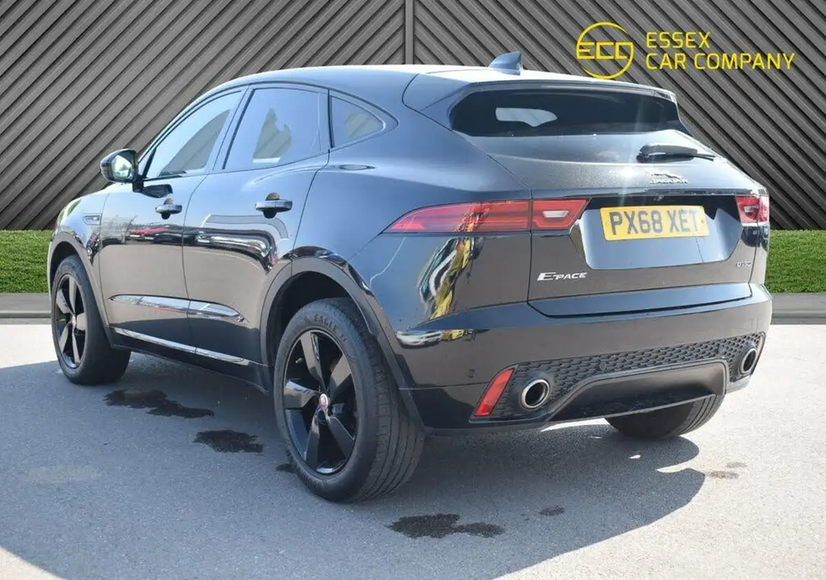 2018-jaguar-e-pace-20-i4d-r-dynamic-s-150ps-big-11