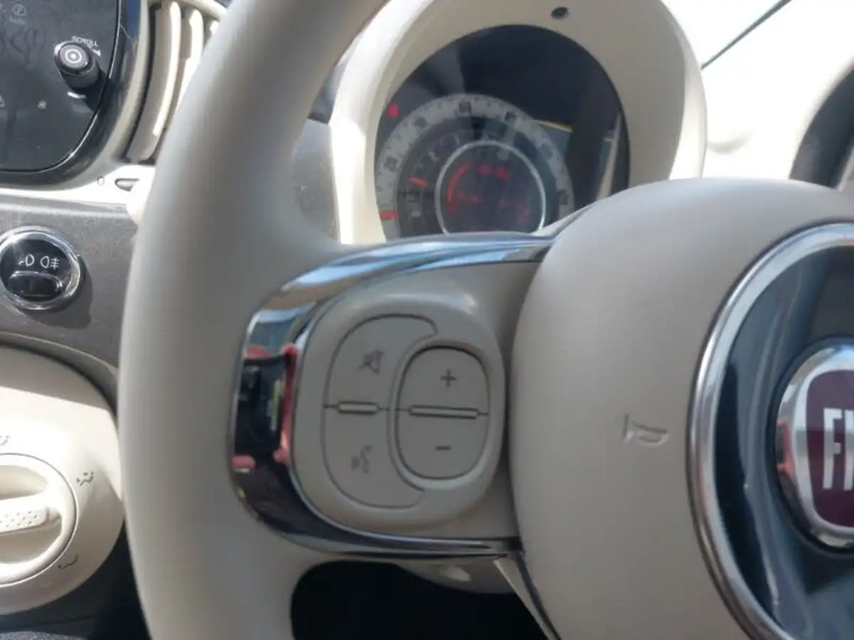 2021-fiat-500-10-dolcevita-big-14