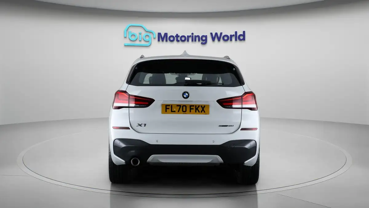 2020-bmw-x1-15-sdrive18i-m-sport-dct-big-6