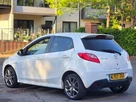 2012-mazda-mazda2-13-venture-small-32