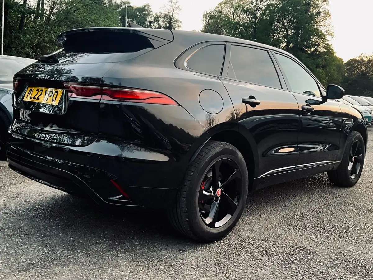 2022-jaguar-f-pace-20-d200-r-dynamic-s-big-30