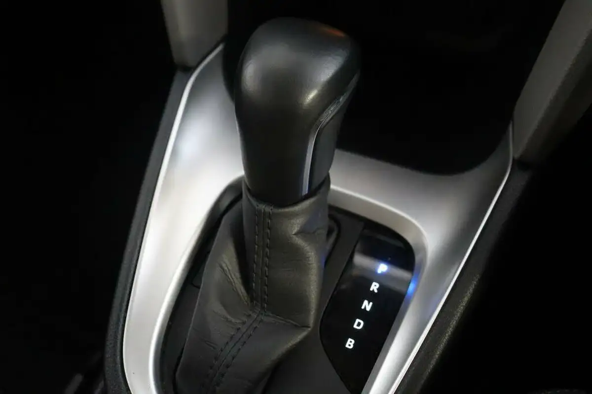 2022-toyota-yaris-cross-15-vvt-i-icon-big-26