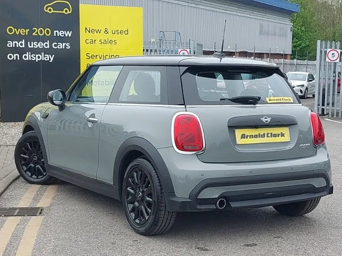 2022-mini-cooper-15-cooper-classic-nav-hatchback-3d-auto-big-1