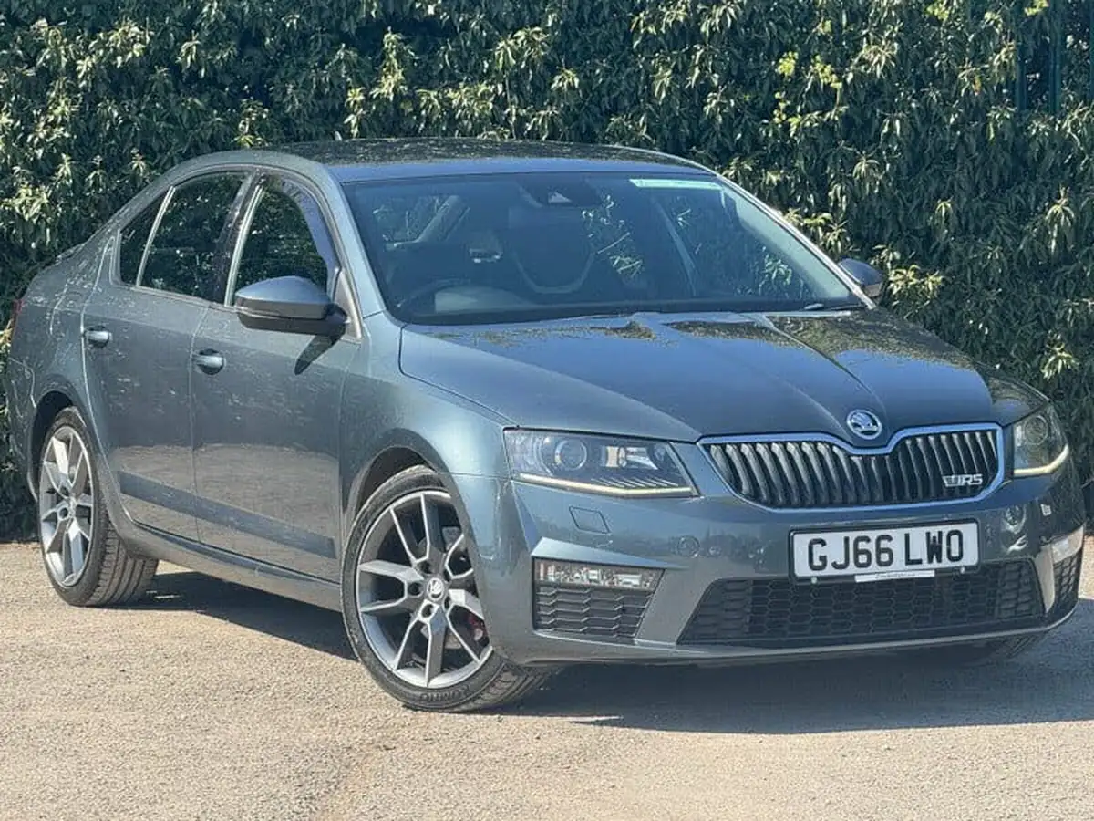 2016-skoda-octavia-20tdi-vrs-hatchback-dsg-big-31