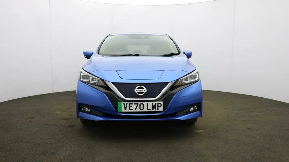 2020-nissan-leaf-e-e-tekna-big-32