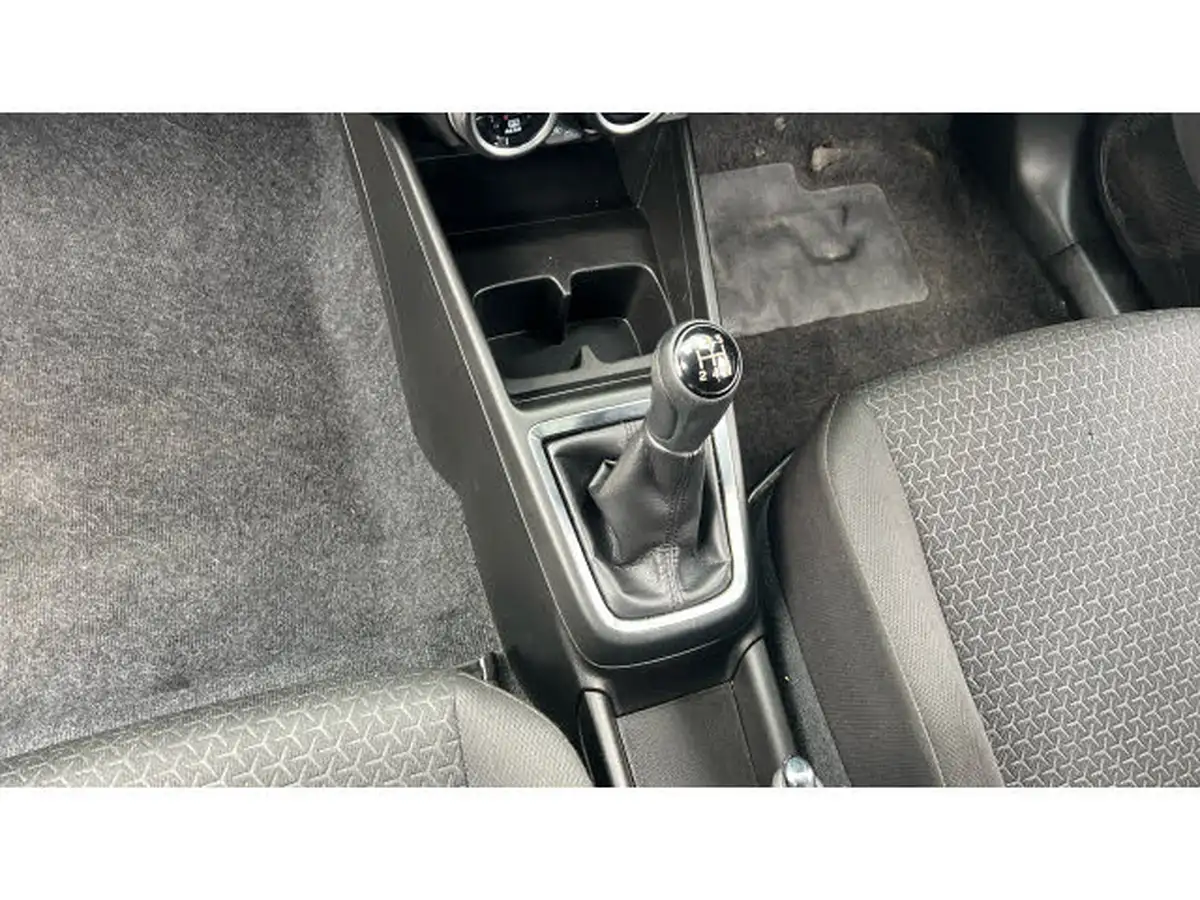 2018-suzuki-swift-12-dualjet-sz5-big-12
