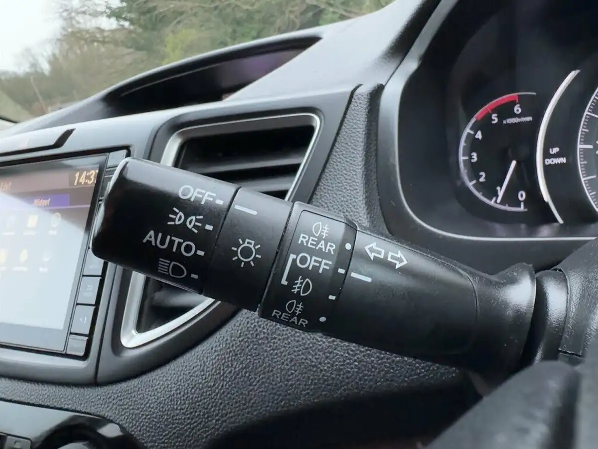 2015-honda-cr-v-16-i-dtec-se-honda-connect-160ps-4x4-big-34