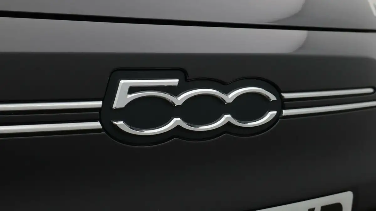 2022-fiat-500-e-icon-117bhp-big-23