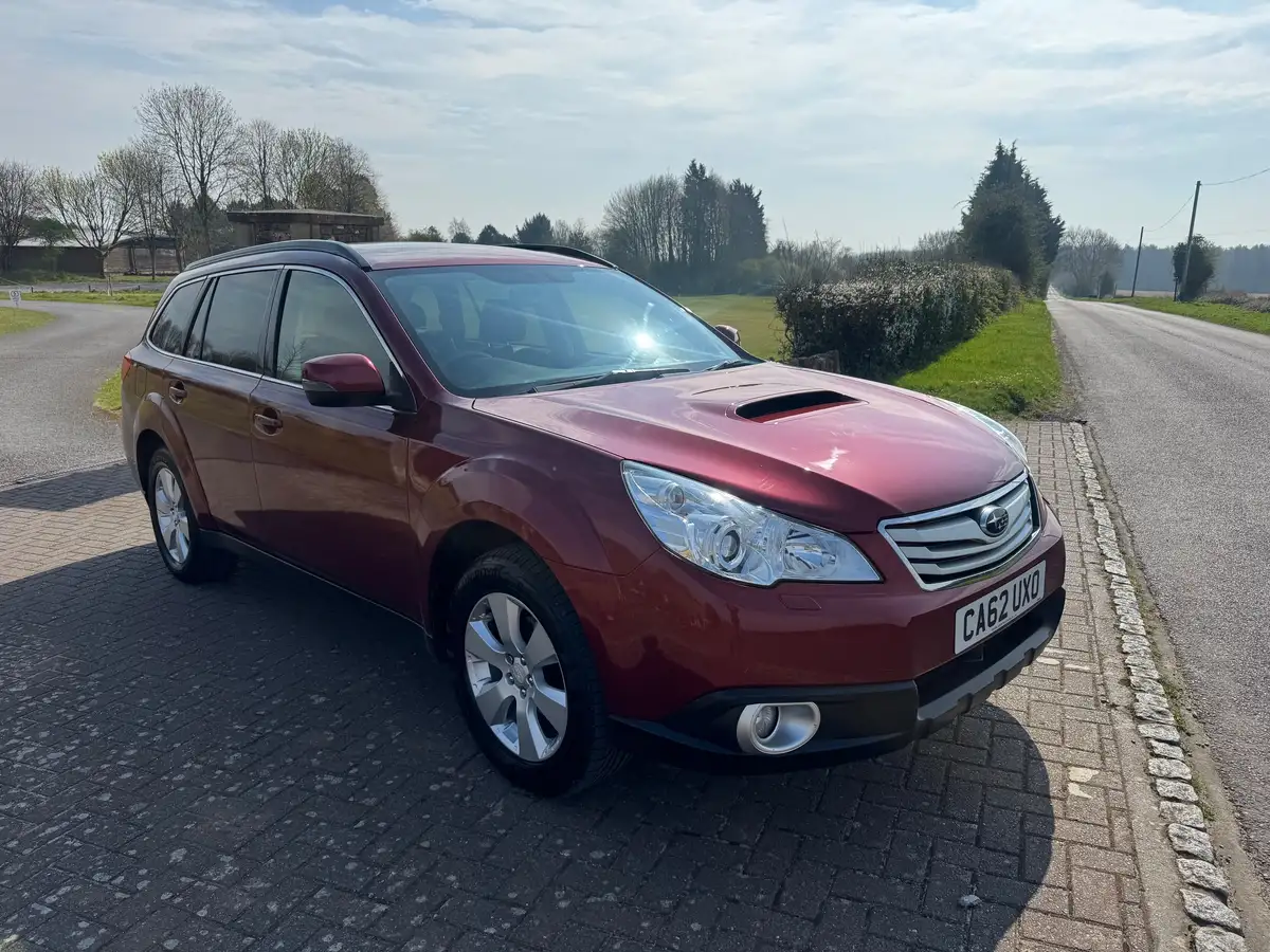 2012-subaru-outback-20td-se-big-0