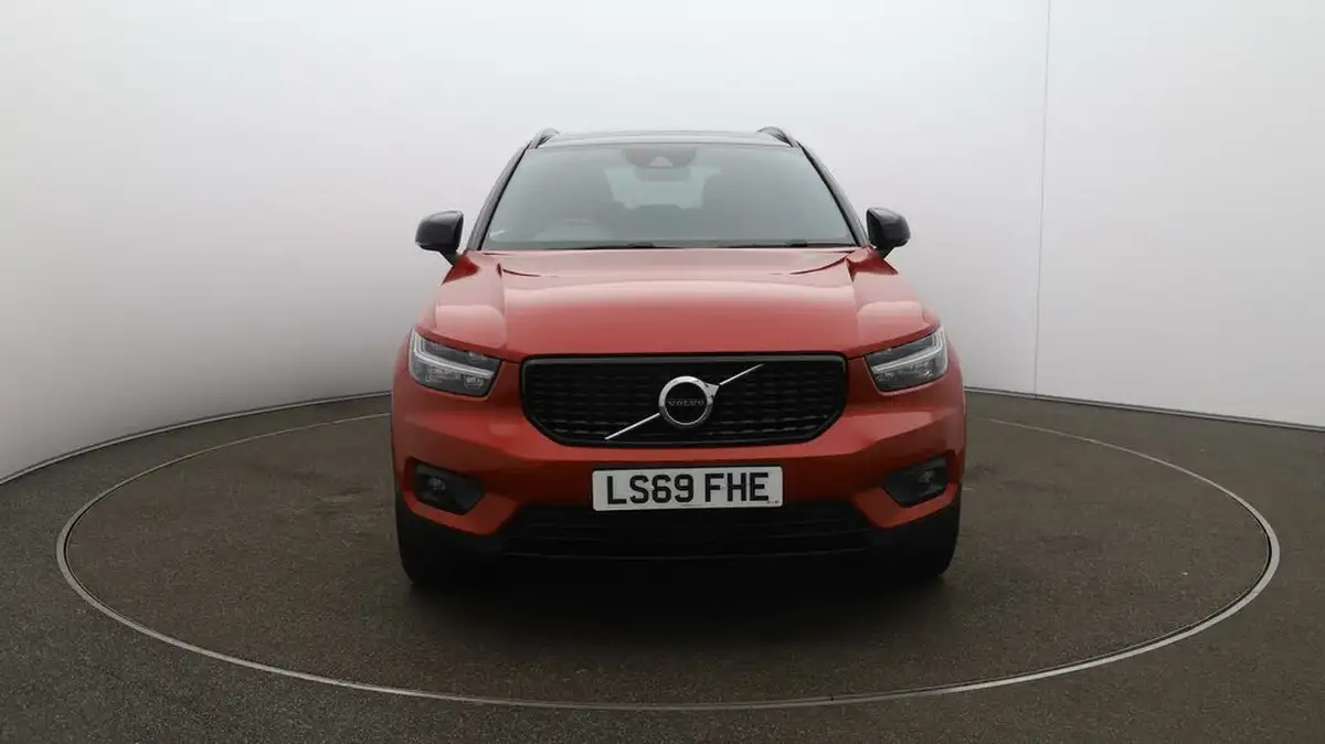 2019-volvo-xc40-20-t4-r-design-awd-big-2