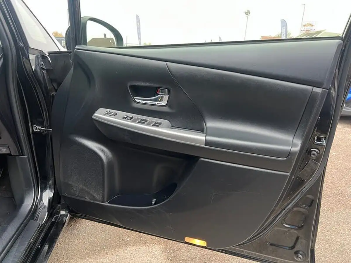2019-toyota-prius-18-vvt-i-excel-big-25