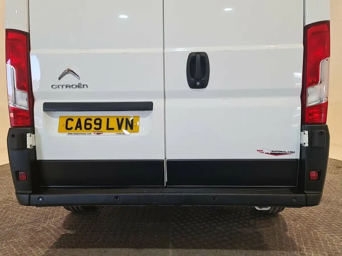 2019-citroen-relay-22bluehdi-35-l3h2-enterprise-panel-big-24