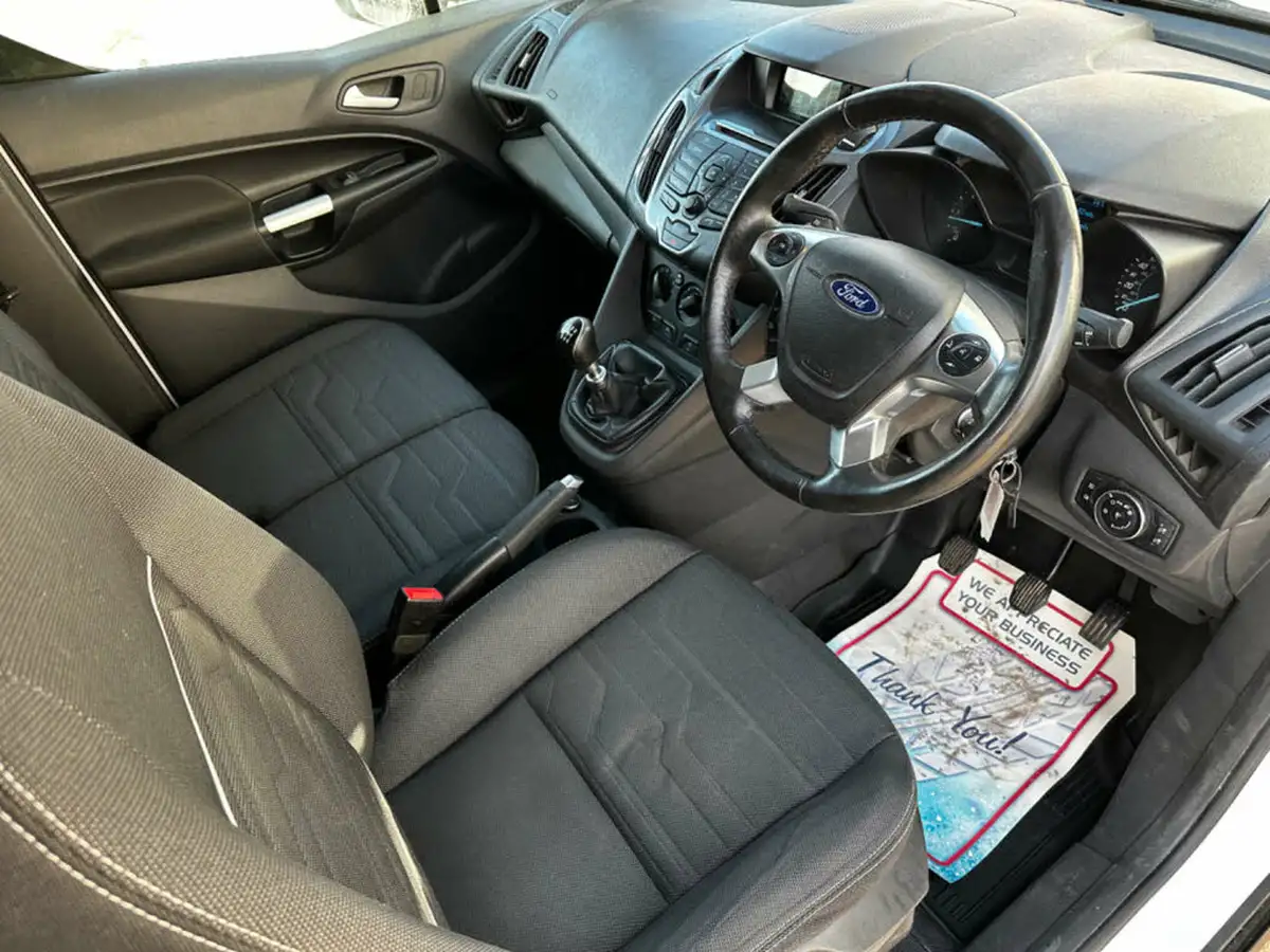 2017-ford-transit-connect-15tdci-l1-200-limited-big-16