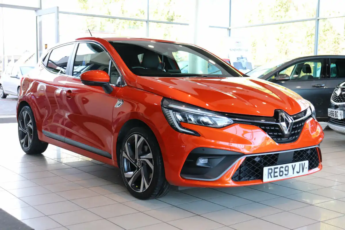 2019-renault-clio-13-tce-rs-line-big-9