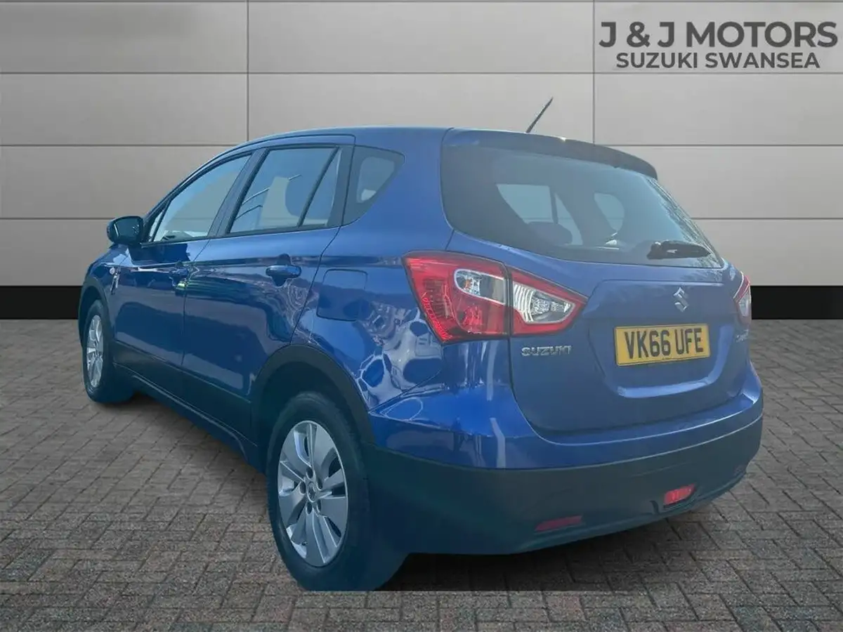 2016-suzuki-s-cross-16-sz3-big-4