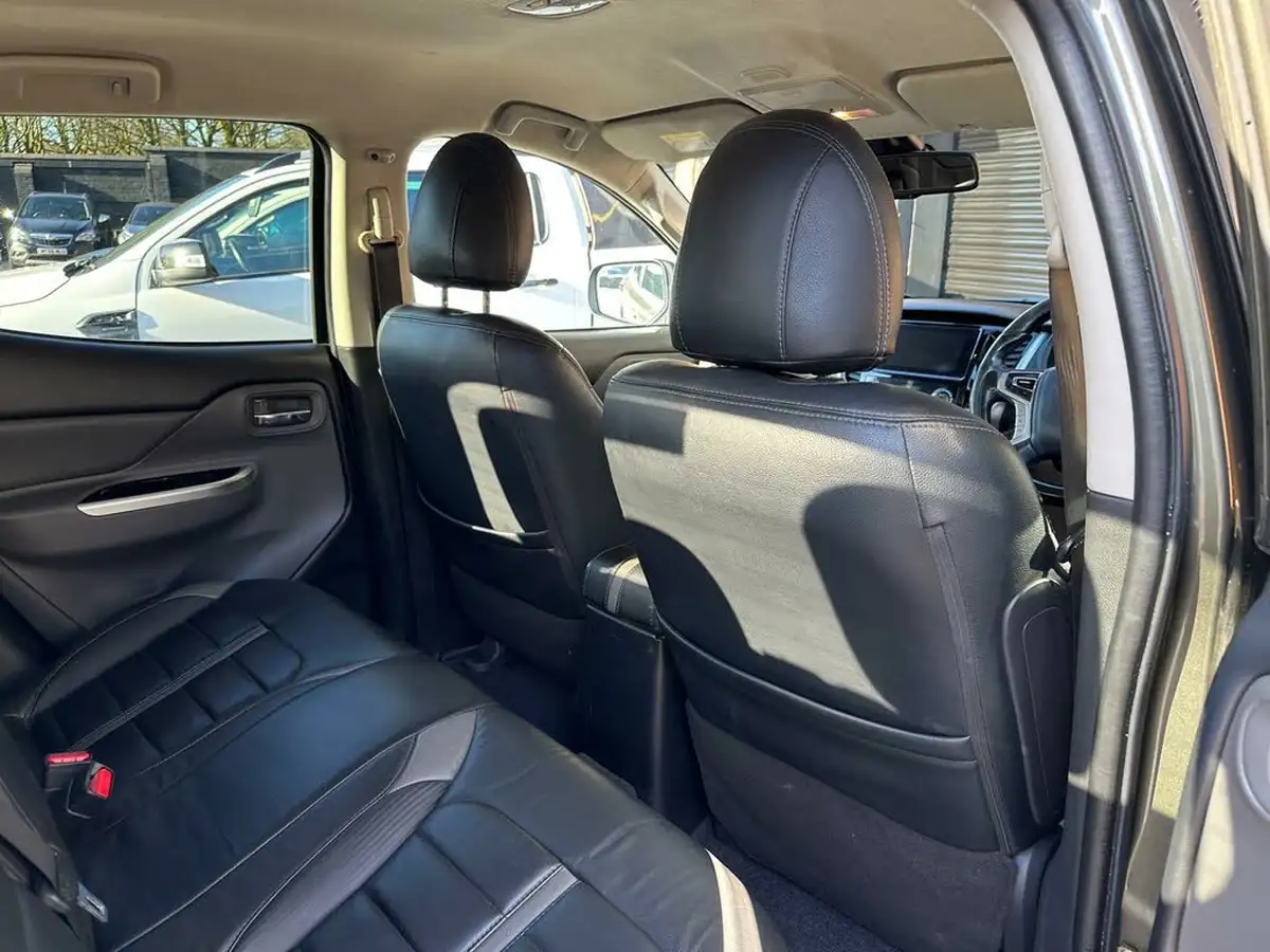 2019-mitsubishi-l200-24di-d-barbarian-eu6-big-66