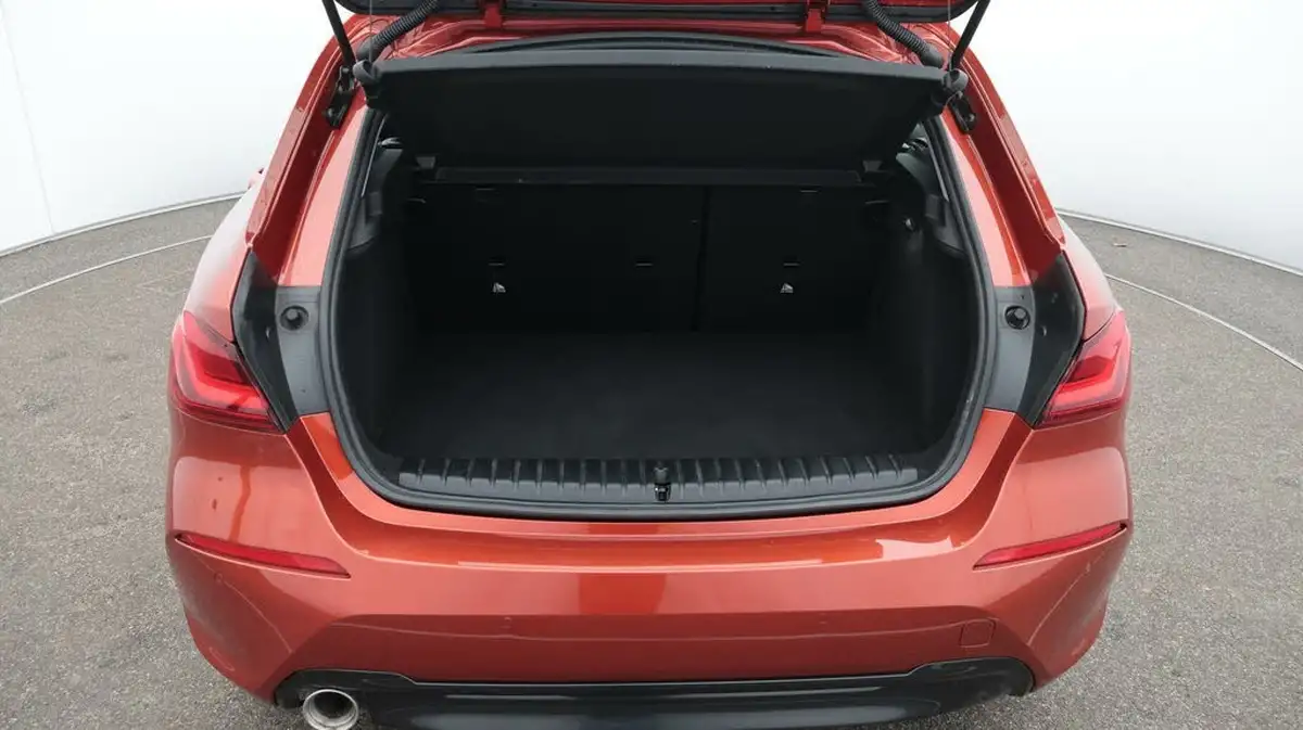 2020-bmw-1-series-15td-116d-sport-big-17