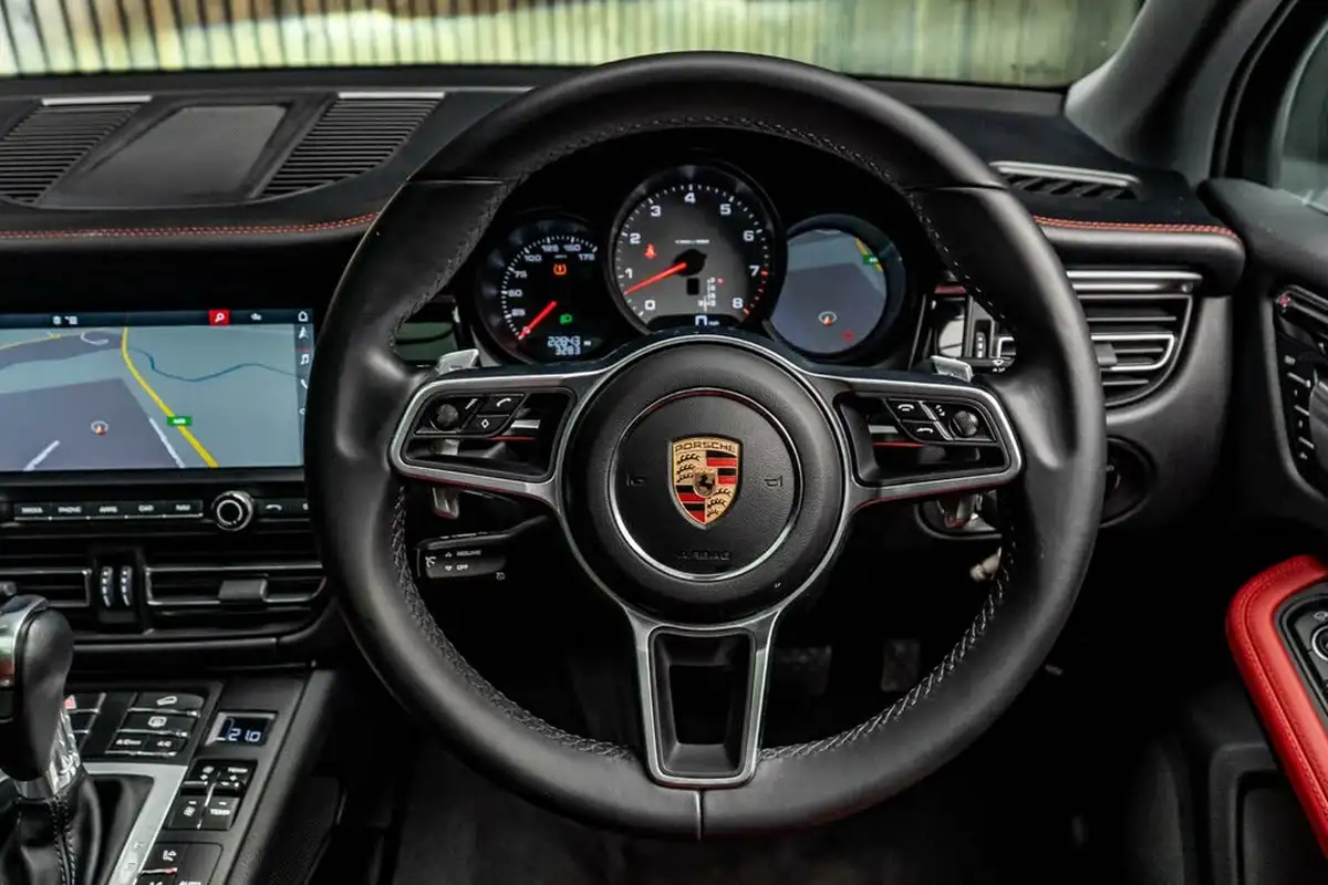 2019-porsche-macan-30-v6-s-big-25