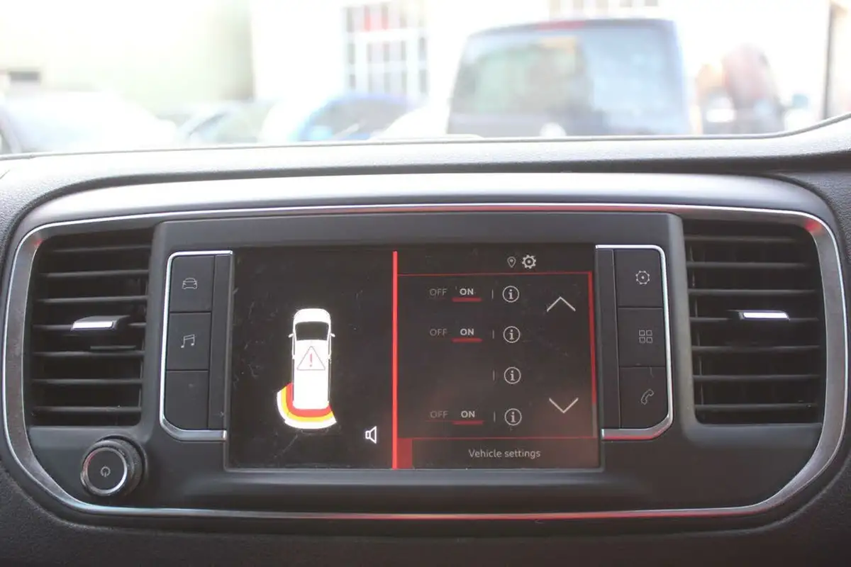 2019-citroen-spacetourer-20bluehdi-feel-m-150ps-big-1