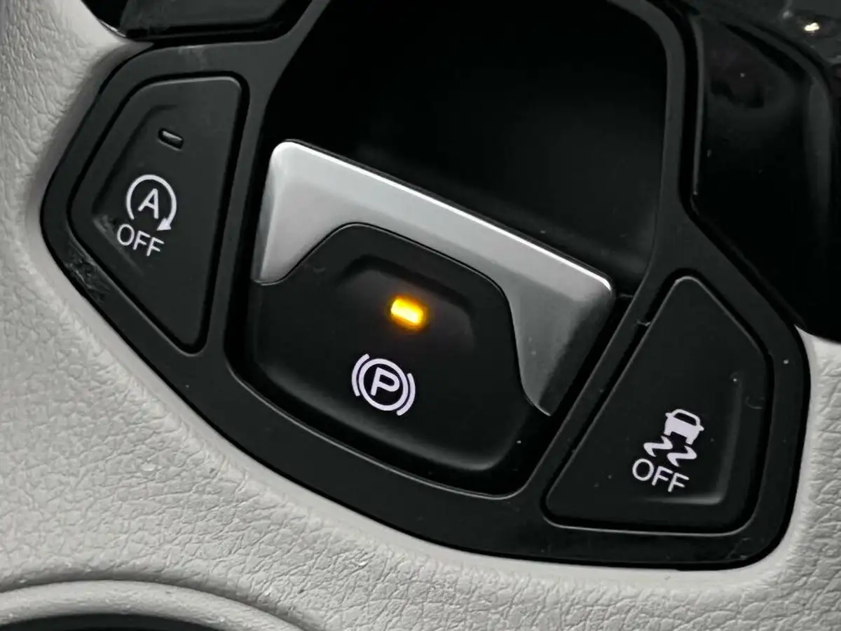 2019-jeep-compass-20multijet-ii-limited-138bhp-big-33