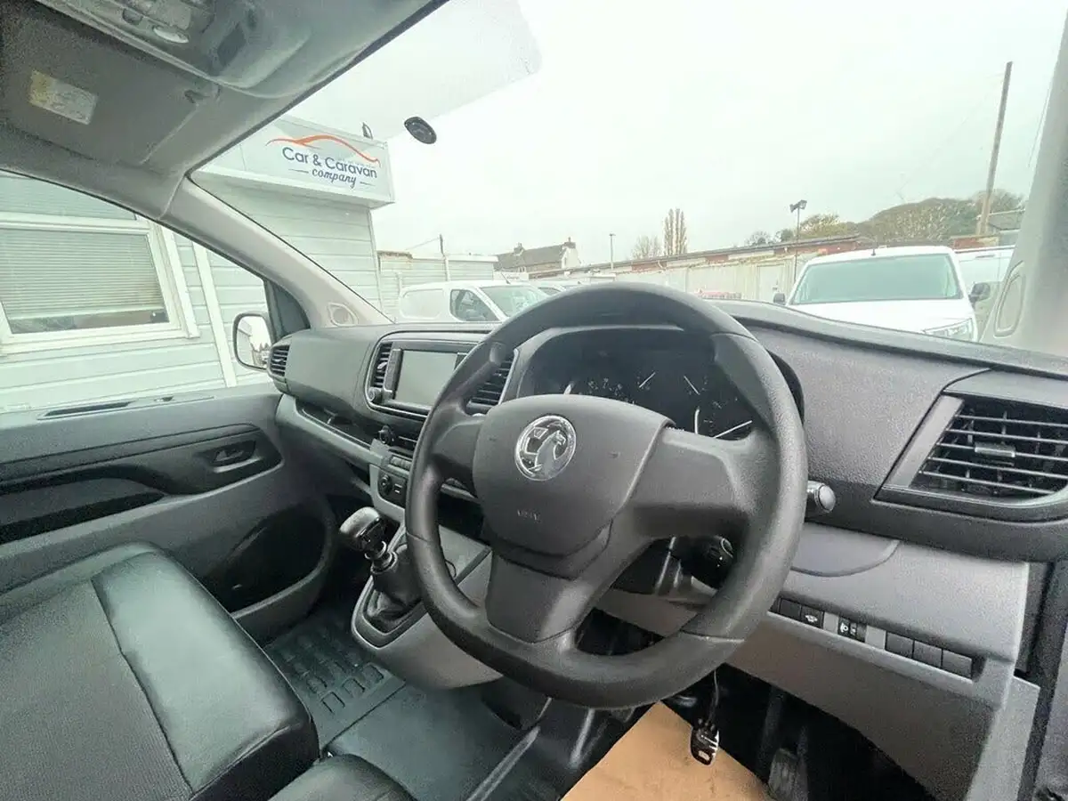 2020-vauxhall-vivaro-20td-3100-l2h1-dynamic-big-12