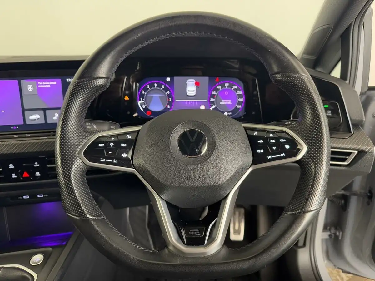 2022-volkswagen-golf-15-tsi-r-line-150ps-hatchback-big-19