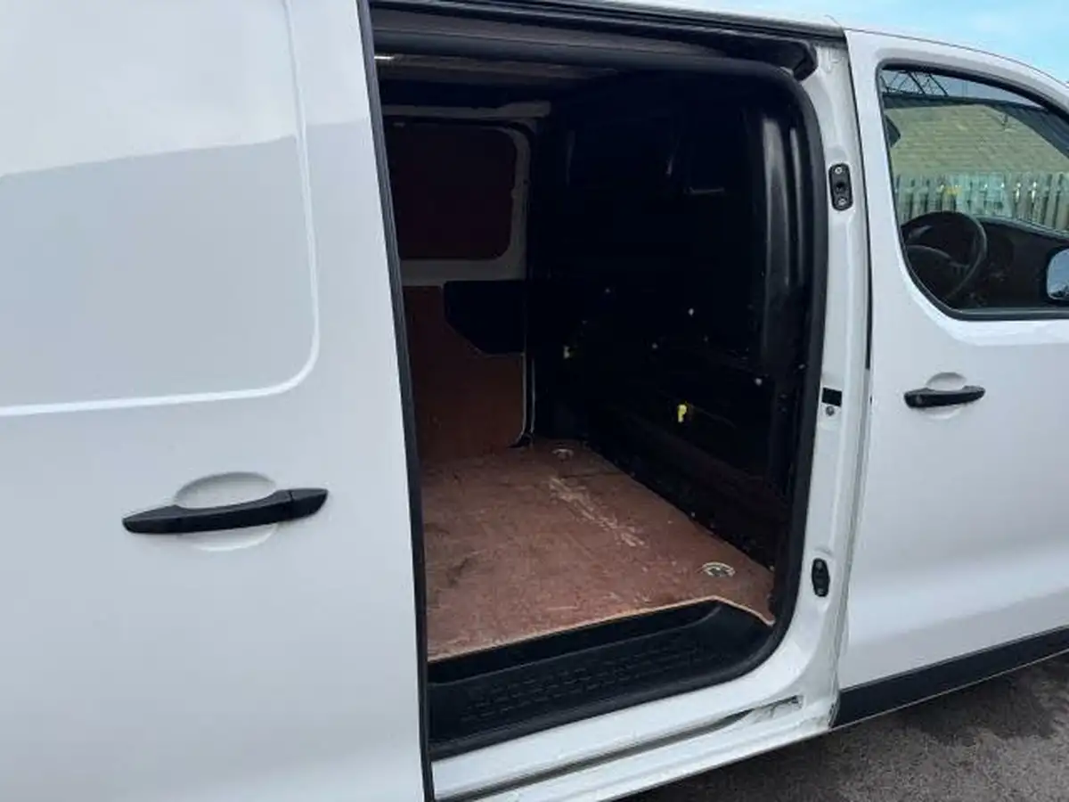 2020-peugeot-expert-20-bluehdi-professional-long-1400-20-bluehdi-eu6dt-panel-big-42