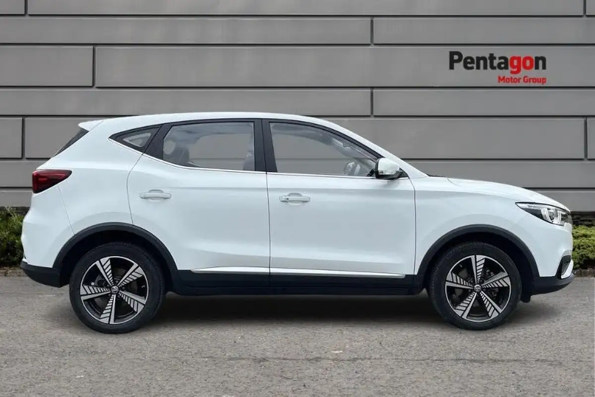 2020-mg-zs-suv-e-excite-ev-big-12
