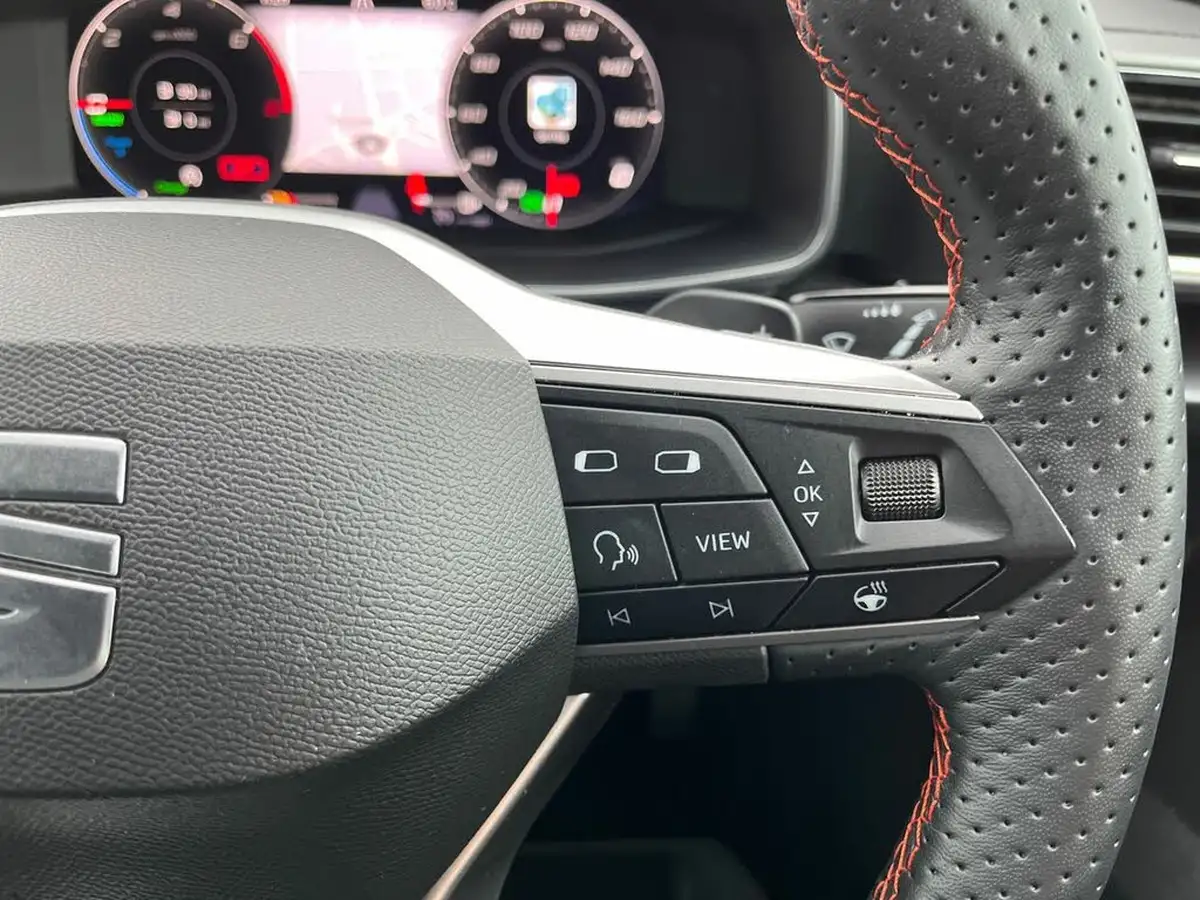 2024-seat-leon-14-e-hybrid-fr-sport-hatchback-big-24