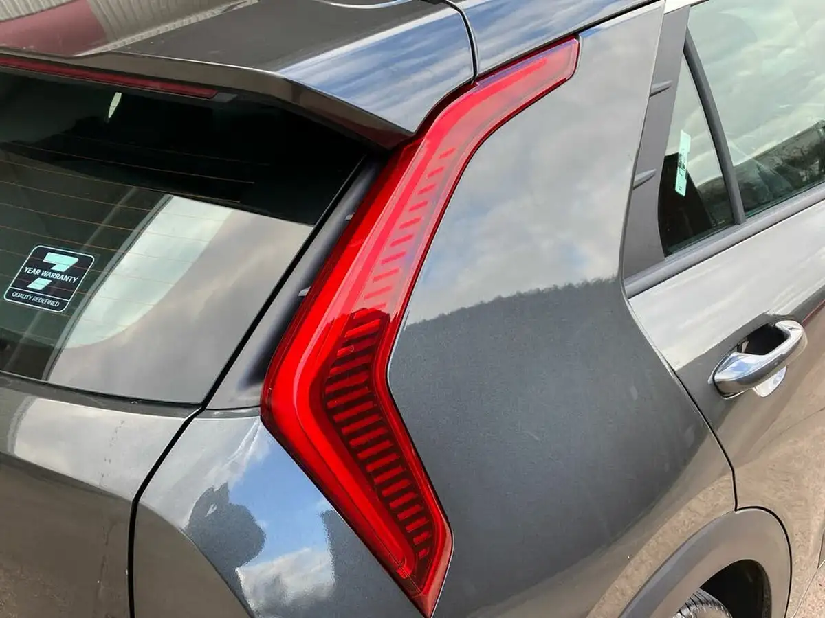 2024-kia-niro-ev-e-2-big-32