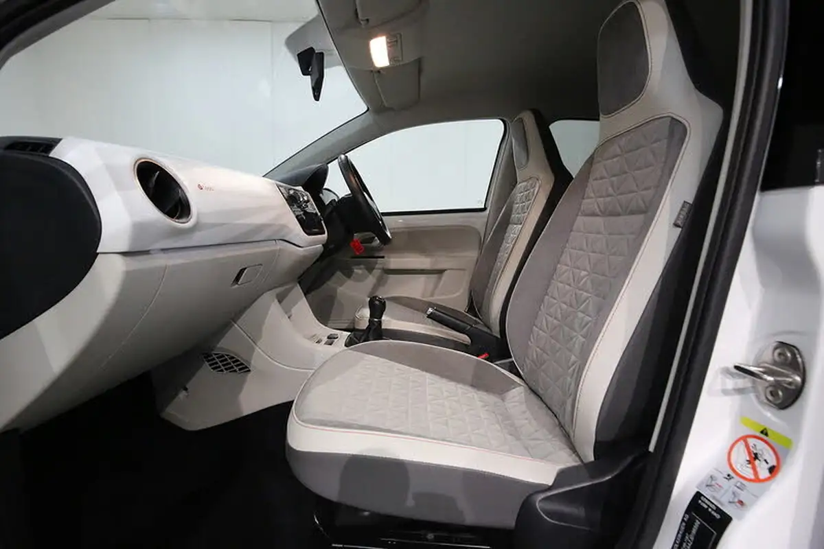 2018-volkswagen-up-10-up-beats-60ps-ss-5d-big-22