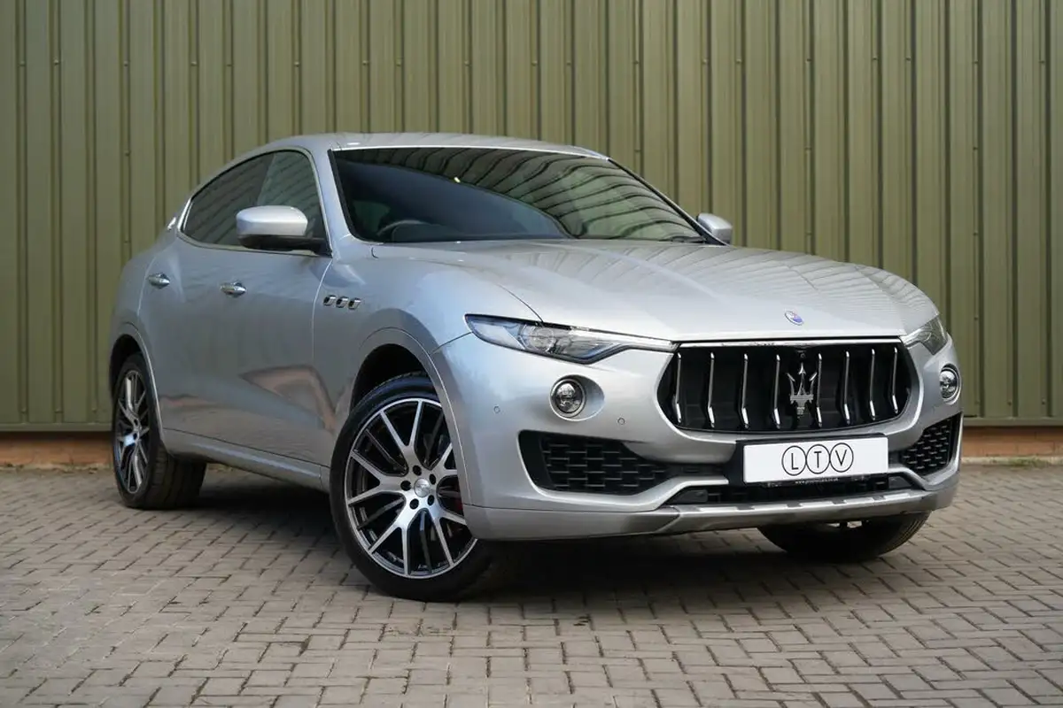 2017-maserati-levante-30td-awd-big-0