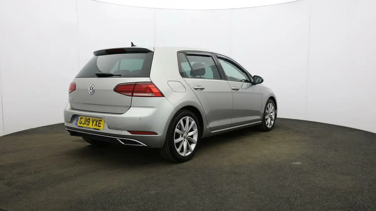 2019-volkswagen-golf-15-tsi-gt-150ps-hatchback-5d-dsg-big-56