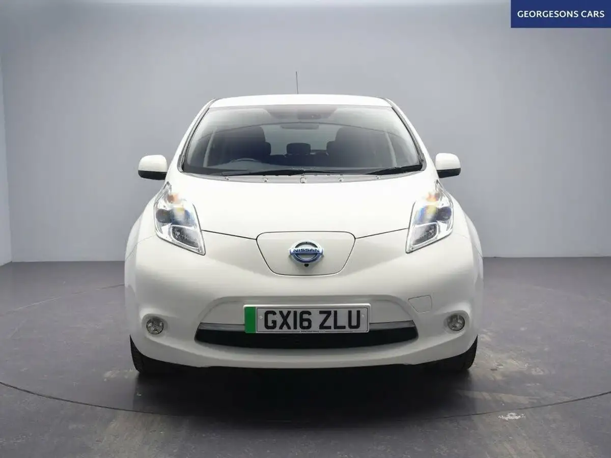 2016-nissan-leaf-e-tekna-30kwh-big-3