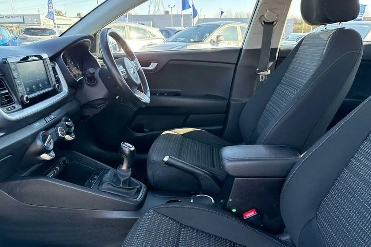 2019-kia-stonic-10-t-gdi-2-big-18