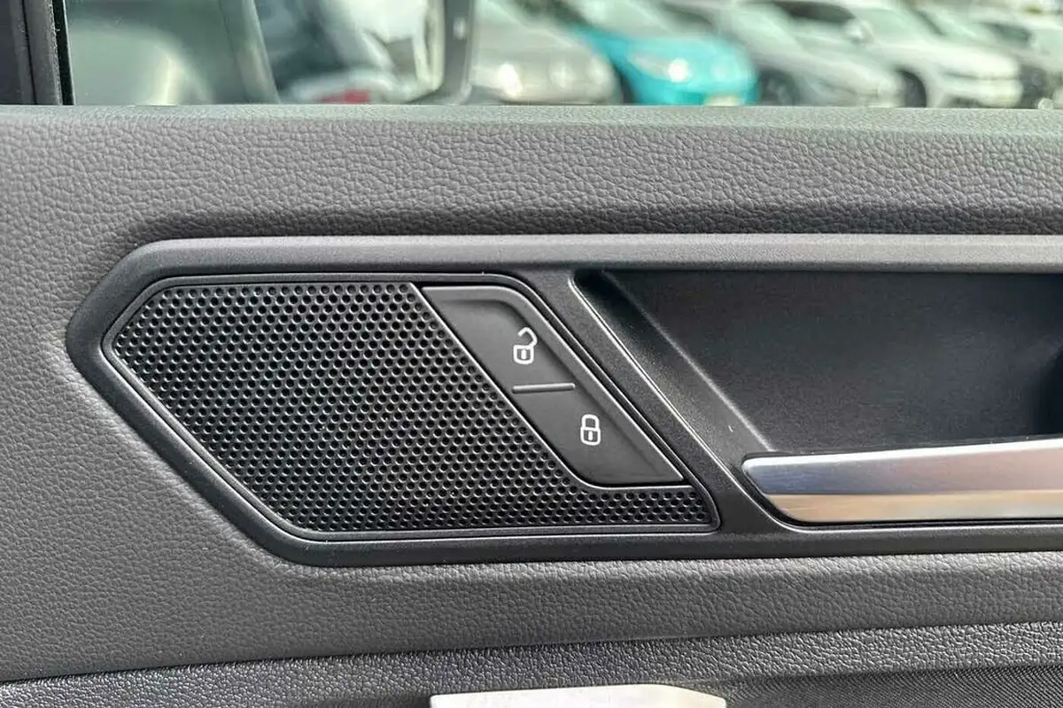 2022-volkswagen-tiguan-15-tsi-elegance-big-26