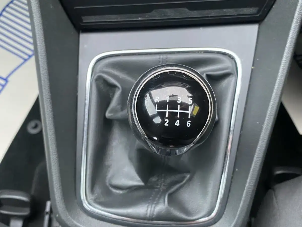 2013-seat-leon-12-se-105ps-hatchback-5d-big-32