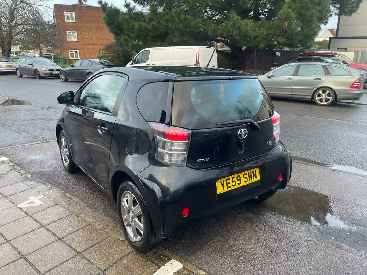 2009-toyota-iq-10-2-big-6
