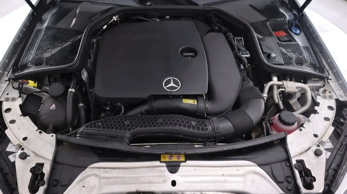 2019-mercedes-benz-c-class-15-c200-amg-line-ss-coupe-2d-big-18