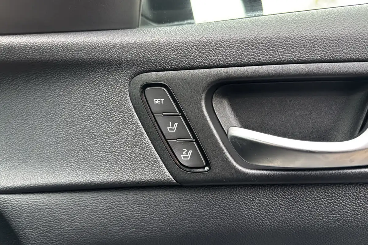 2016-kia-optima-20-gdi-phev-big-34