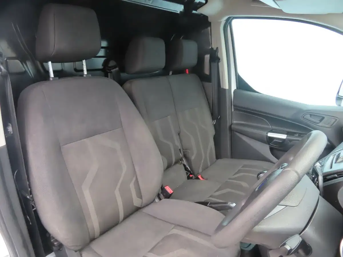 2018-ford-transit-connect-15tdci-l2-210-trend-panel-big-30