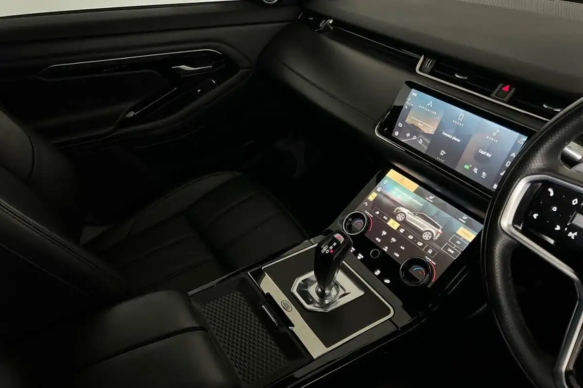 2022-land-rover-range-rover-evoque-15-p300e-r-dynamic-hse-big-33