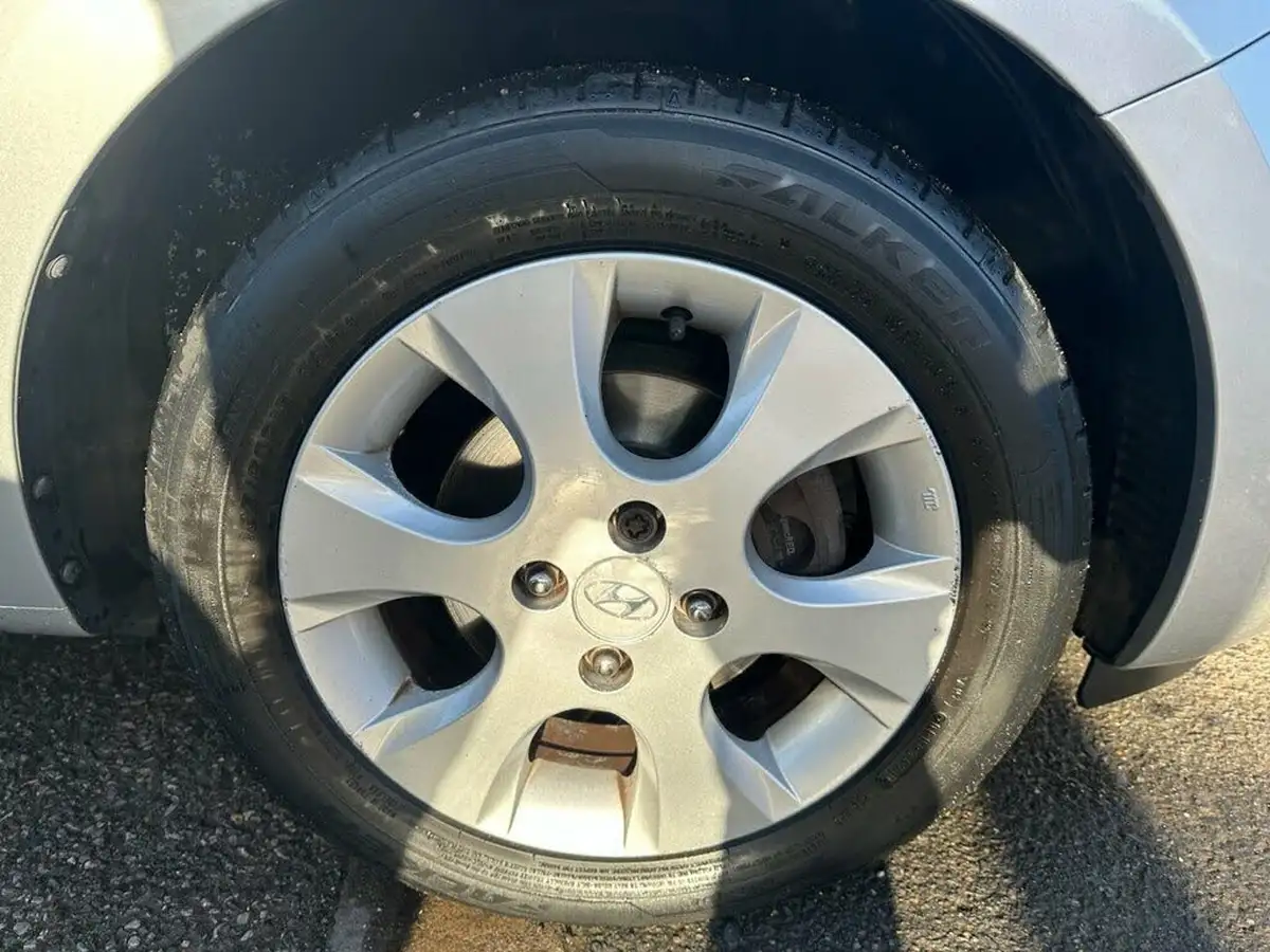 2009-hyundai-i20-12-comfort-5d-big-23