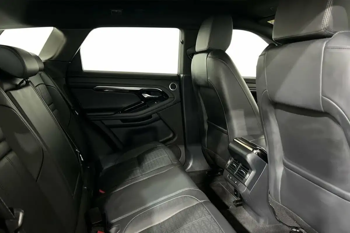 2022-land-rover-range-rover-evoque-15-p300e-r-dynamic-hse-big-9