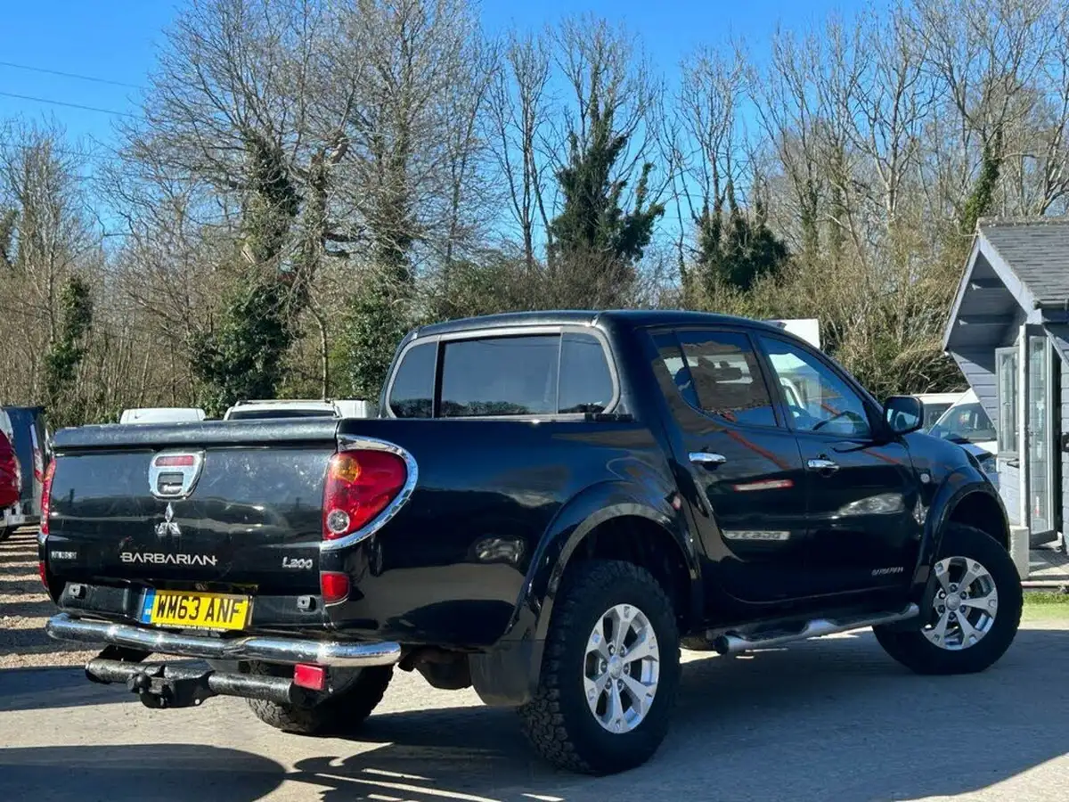 2013-mitsubishi-l200-big-3