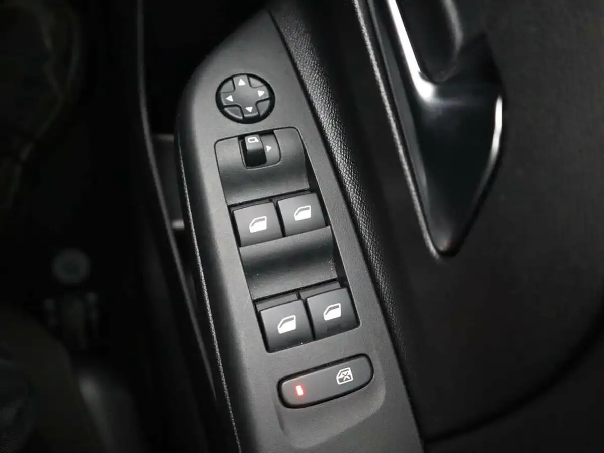 2023-vauxhall-corsa-12-turbo-design-auto-big-36