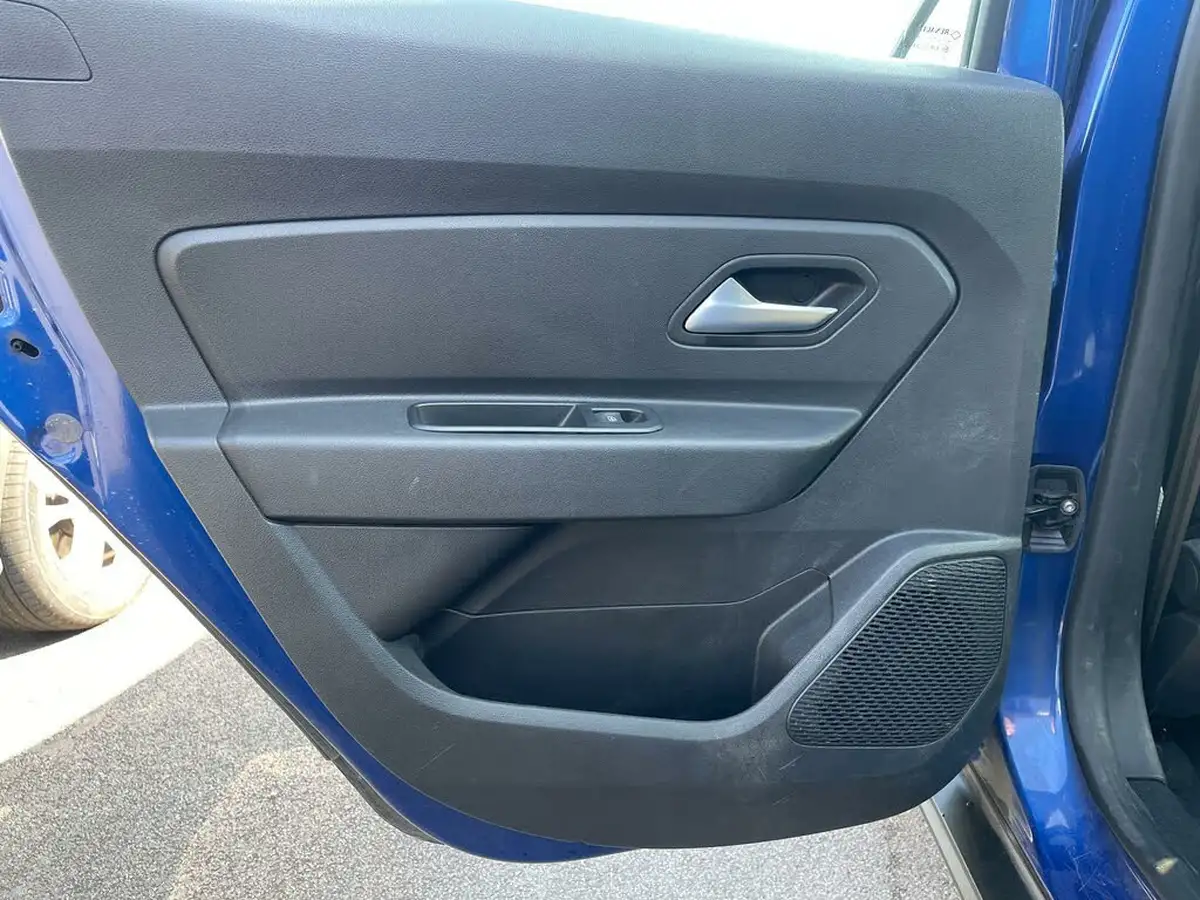 2022-dacia-duster-15dci-comfort-115hpeu6d-4x2-window-van-big-31