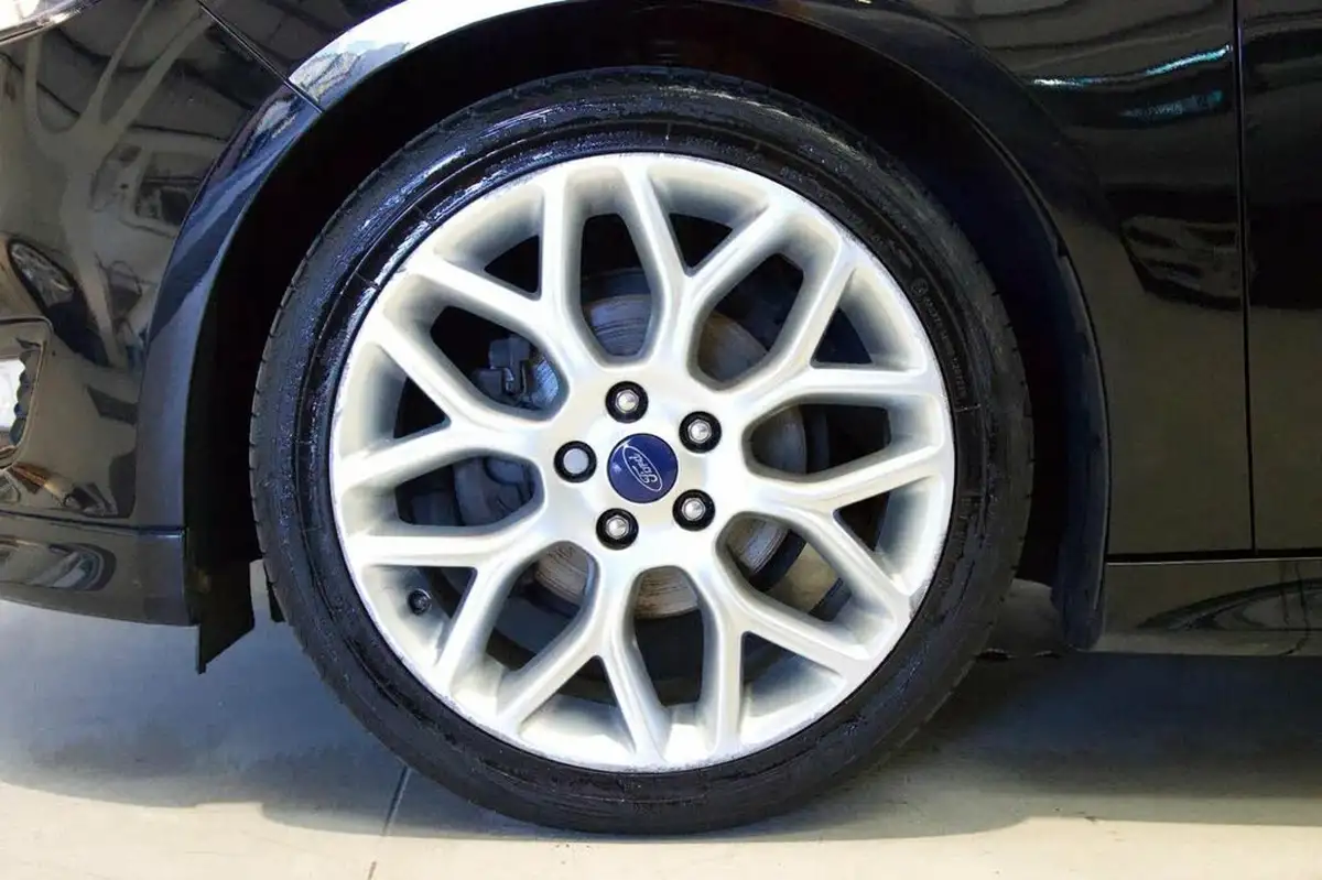2017-ford-focus-10t-st-line-125ps-hatchback-big-27