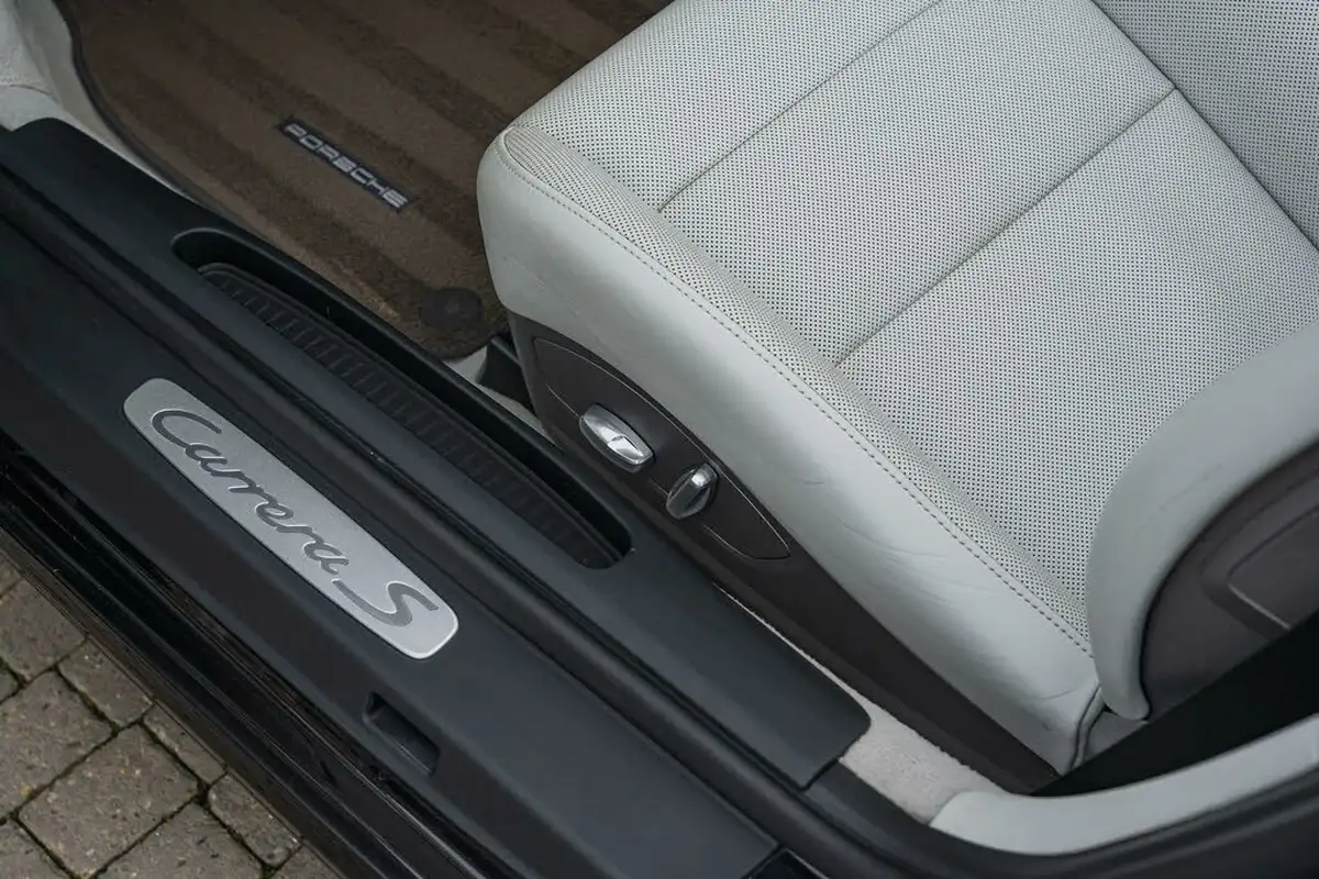 2012-porsche-911-38-carrera-s-400bhp-cabriolet-pdk-big-36