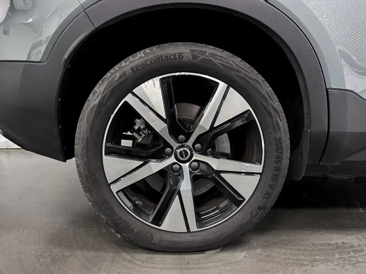 2021-volvo-xc40-e-p8-r-design-big-50